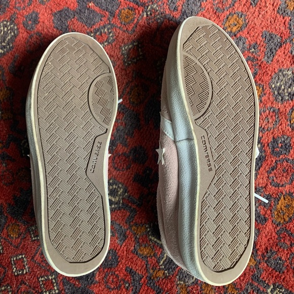 GIRLS PINK SUEDE CONVERSE SHOES - Picture 4 of 6